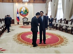 ラオス ソーンサイ・シーパンドン首相への表敬訪問