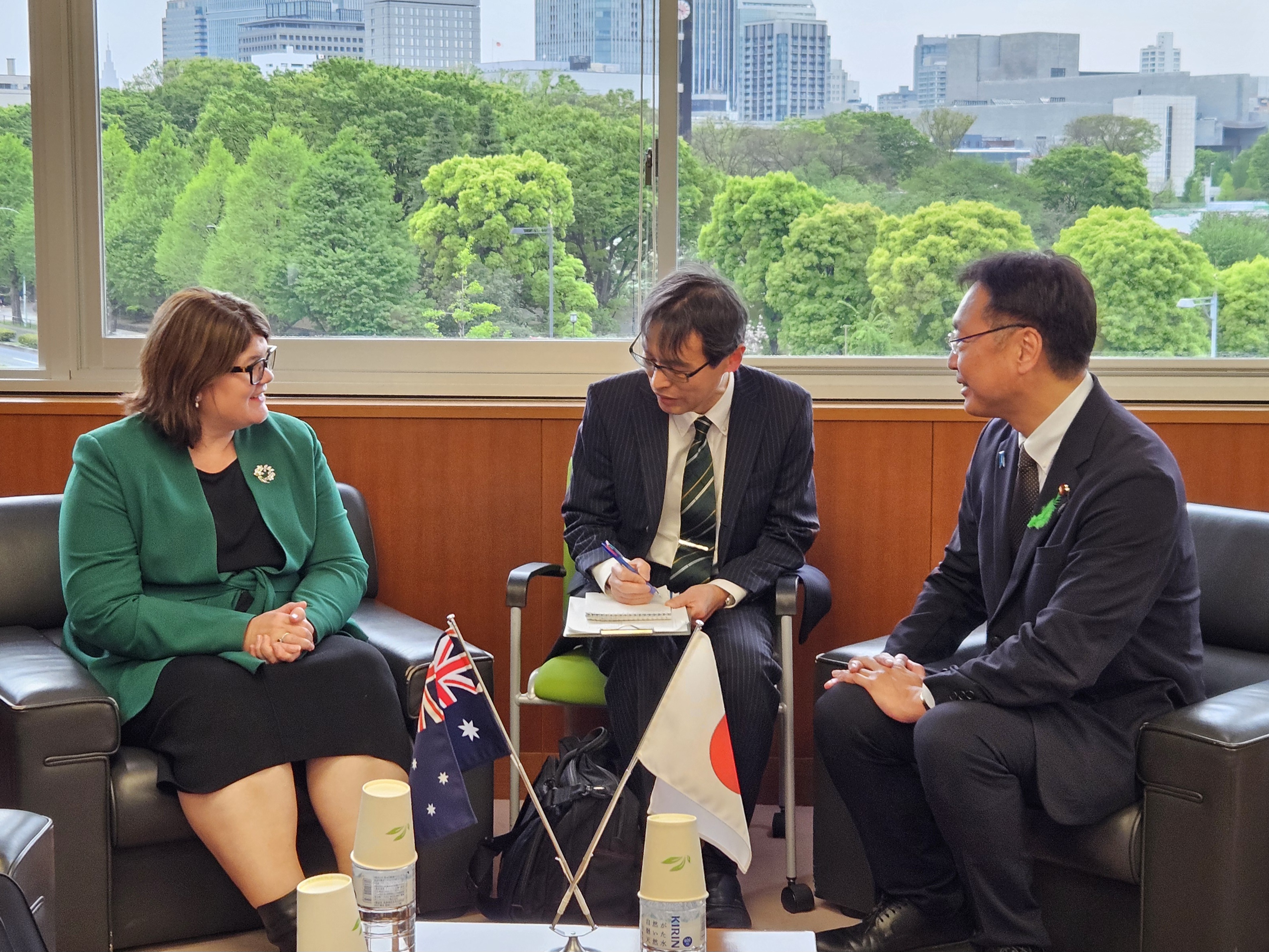 南オーストラリア州　ベッティソン観光大臣による国定政務官への表敬訪問