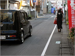 �{���s�̎������H