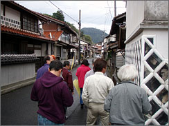 �B��̓����̎������H