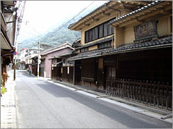 �����s�̎������H